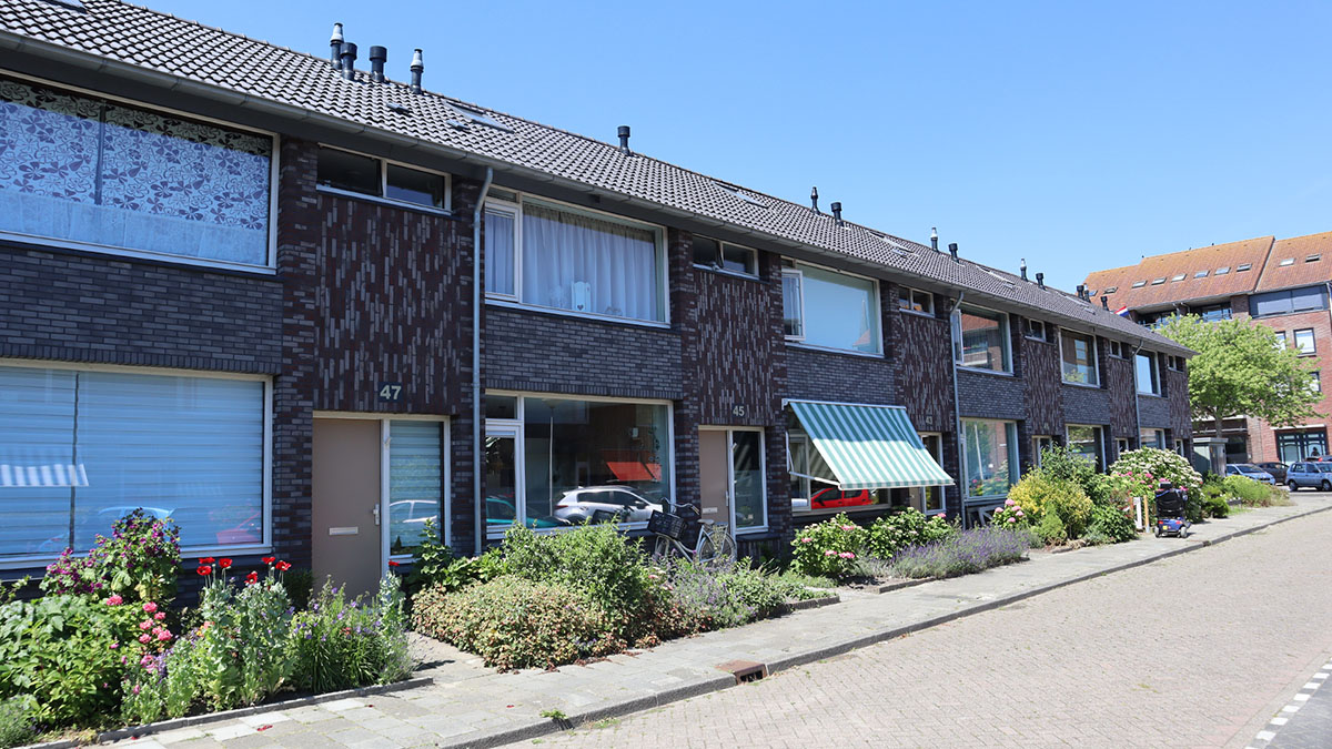 Mr. J.P. Oudweg <br/> Zuidland